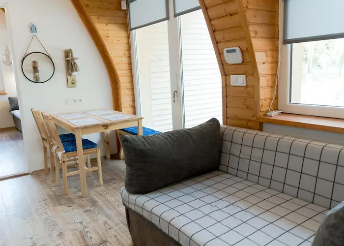 Matroz - Koezvetlenuel A Stranddal Szemben Appartement