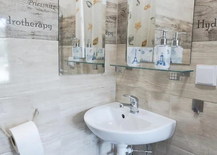 Matroz - Koezvetlenuel A Stranddal Szemben Appartement Balatonalmádi